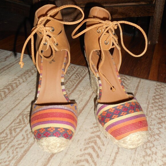 Camel Nubuck fall colors wedge espadrilles, size 8 - Picture 2 of 5